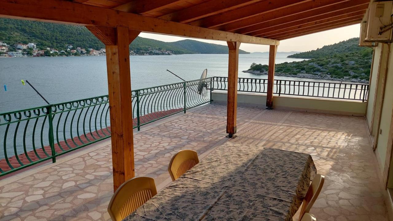 Апартаменты Direkt Na Moru - Bungalov Шибеник Экстерьер фото